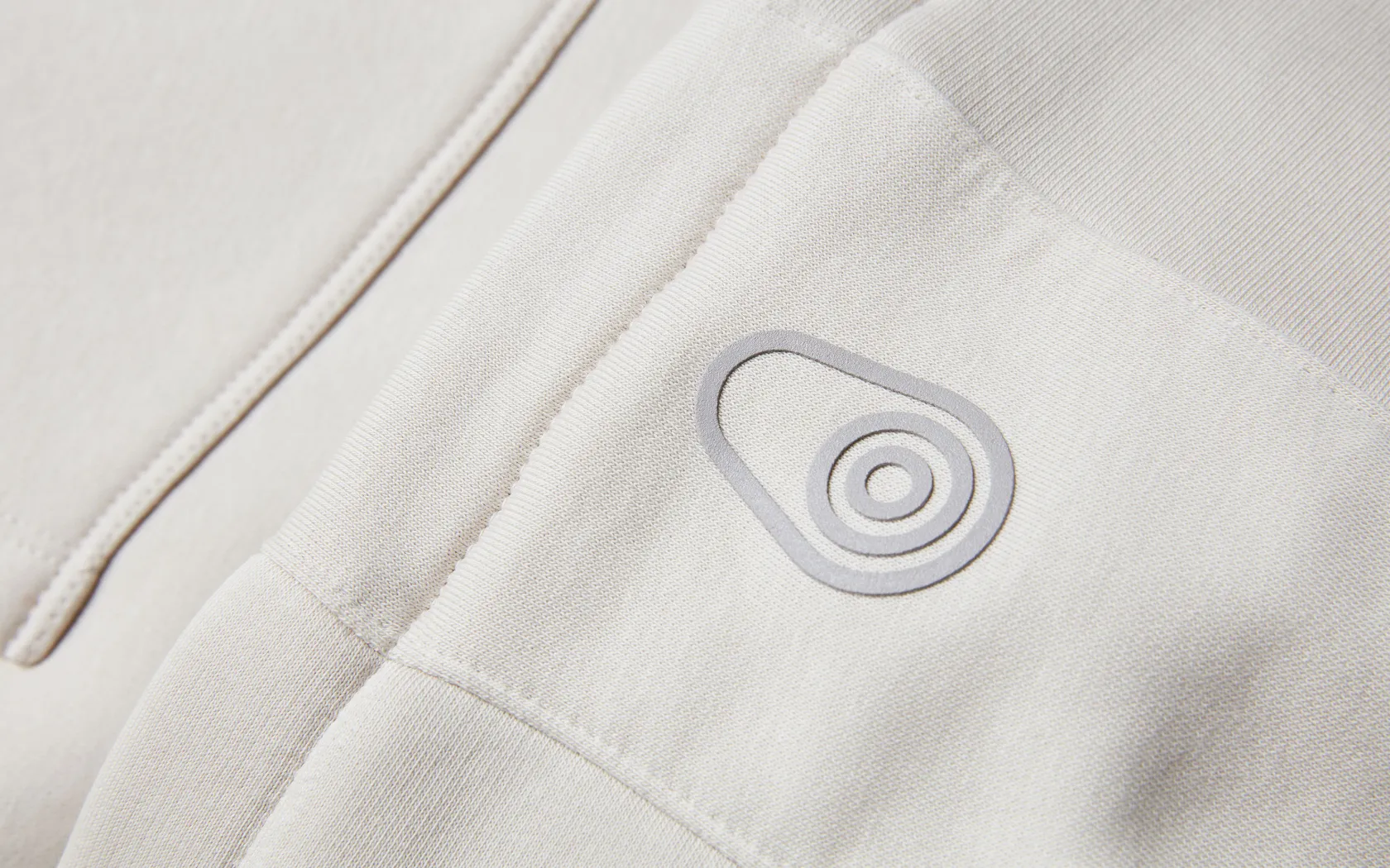 Sail Racing W GALE LOGO HOOD