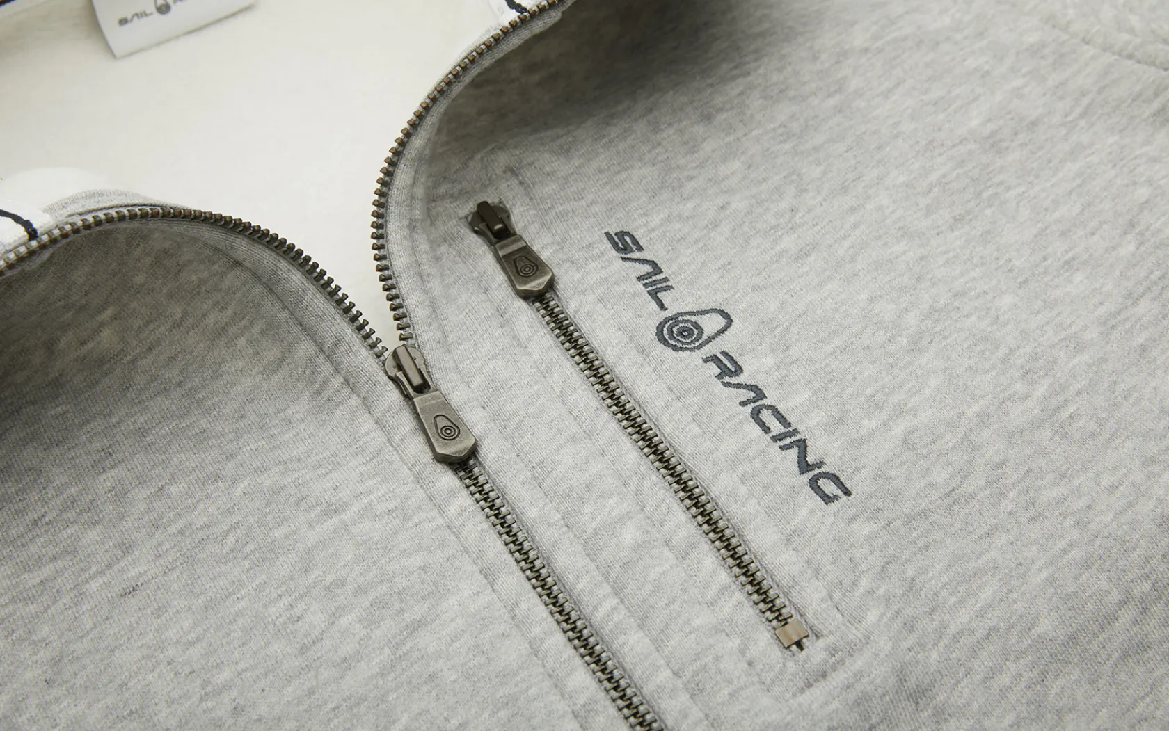 Sail Racing W GALE ZIP HOOD