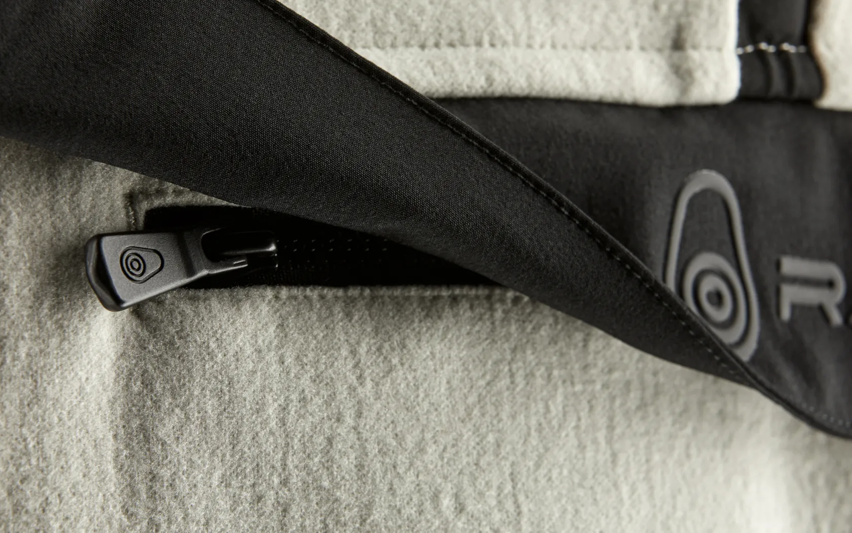 Sail Racing W GLACIER BAY FLEECE ANORAK